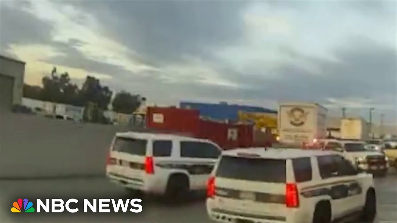 Moving crew blocks in suspected kidnapper with truck
