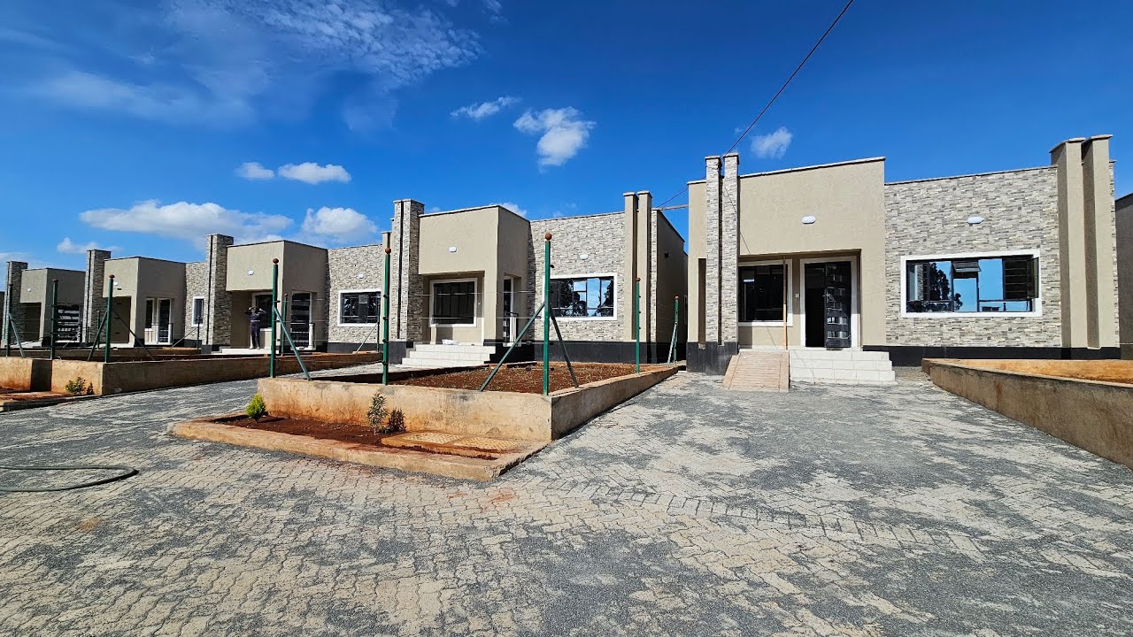 STUNNING 3 BEDROOM BUNGALOWS - JUJA