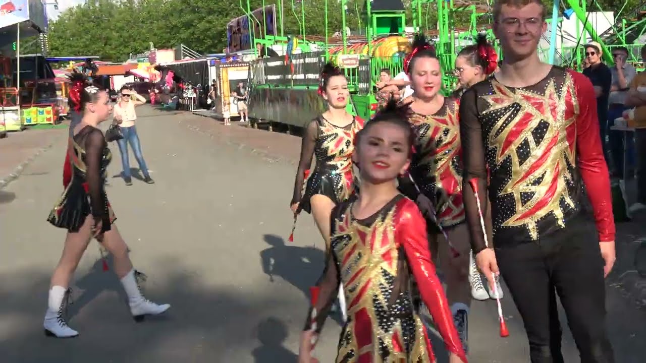 les majorettes Olym'Piennes, Wignehies,fete foraine Fourmies