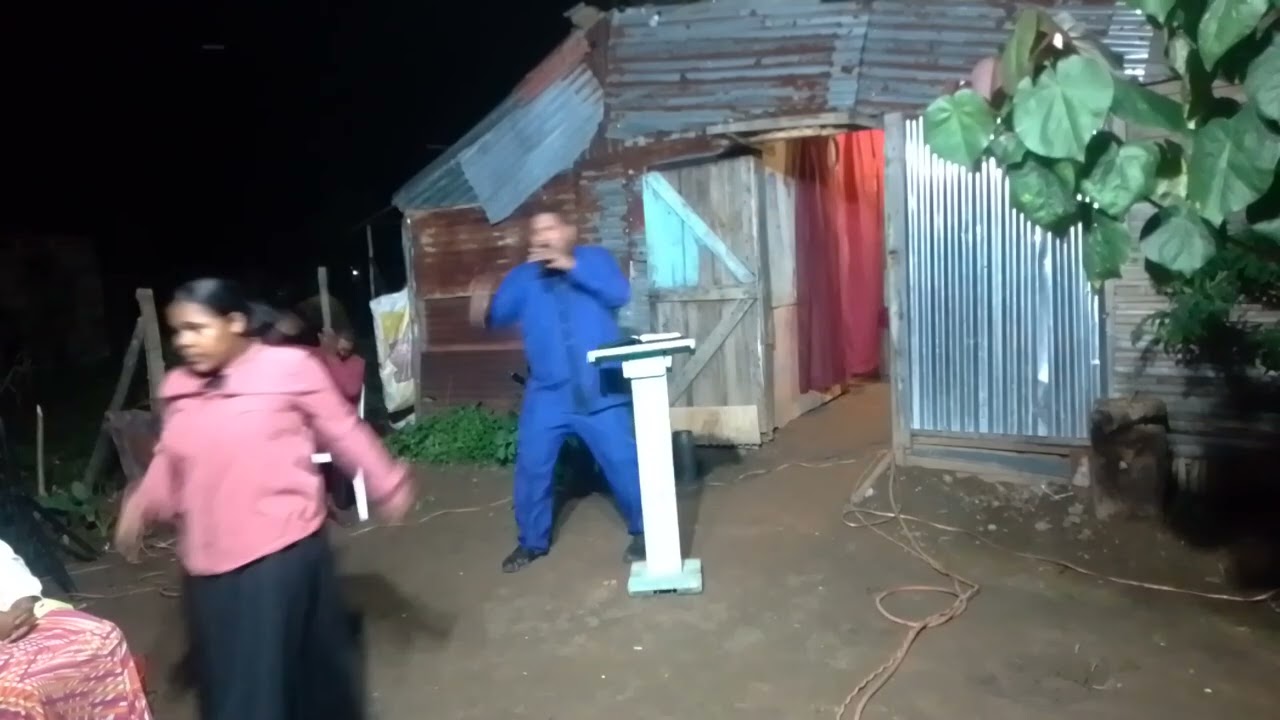 PASTOR JOSE AL BERTO PAREDES, TEMA EL GALLO NO TIENE LA CULPA 