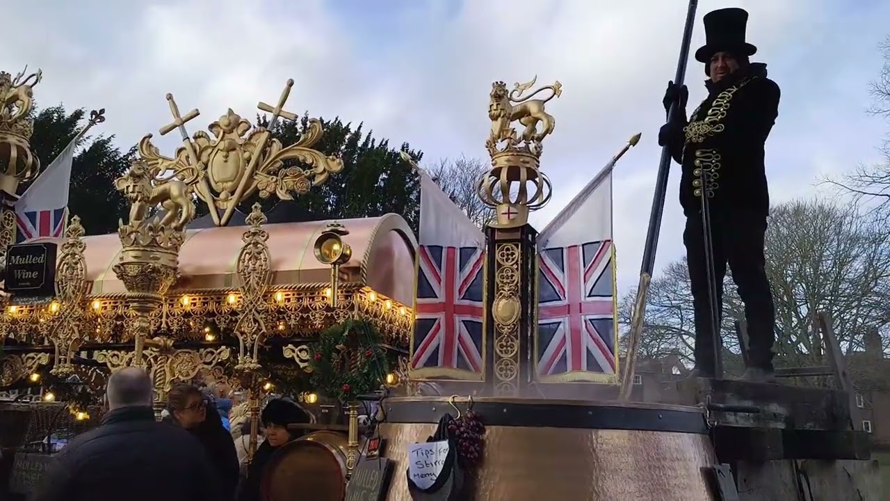 Winchester Cathedral Christmas Market 🎄 | Mulled Wine & Festive Christmas Eve