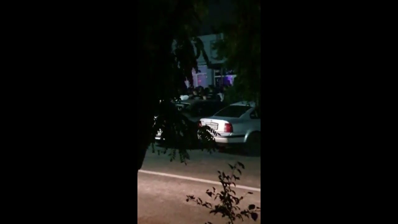 Distractie la discoteca din Sambata Noua   Topolog