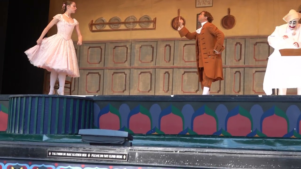 Tivoli Commedia: Harlequin Chef