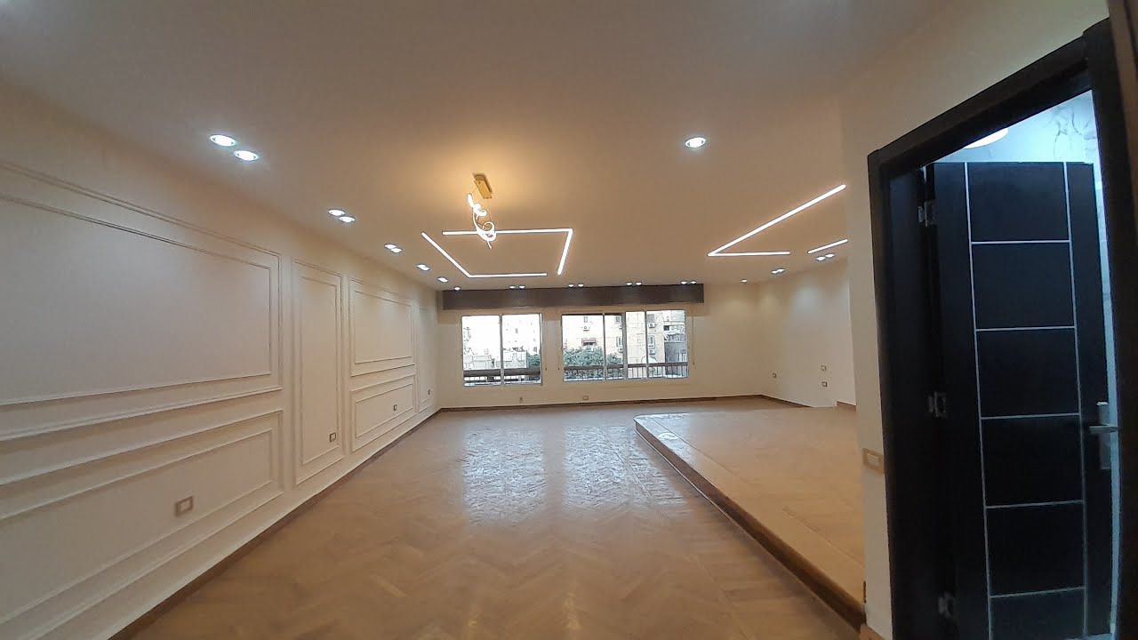 شقة للبيع في المهندسين في شارع عبد المنعم رياض الرئيسي 270م | شركة الحبشي للتسويق العقاري .
