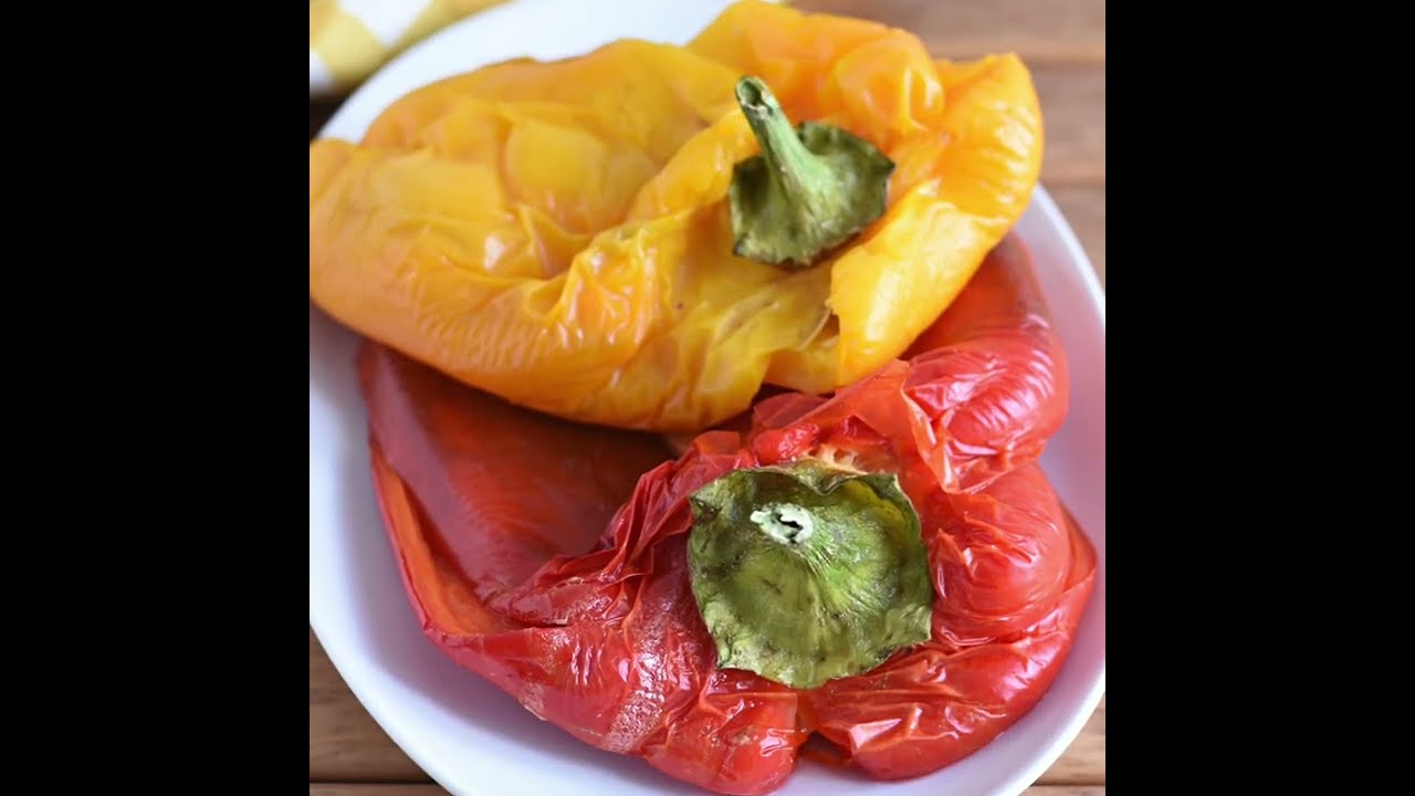 Peperoni arrosto nel forno a microonde: pronti in 20 minuti facili da spellare perfetti per l'estate
