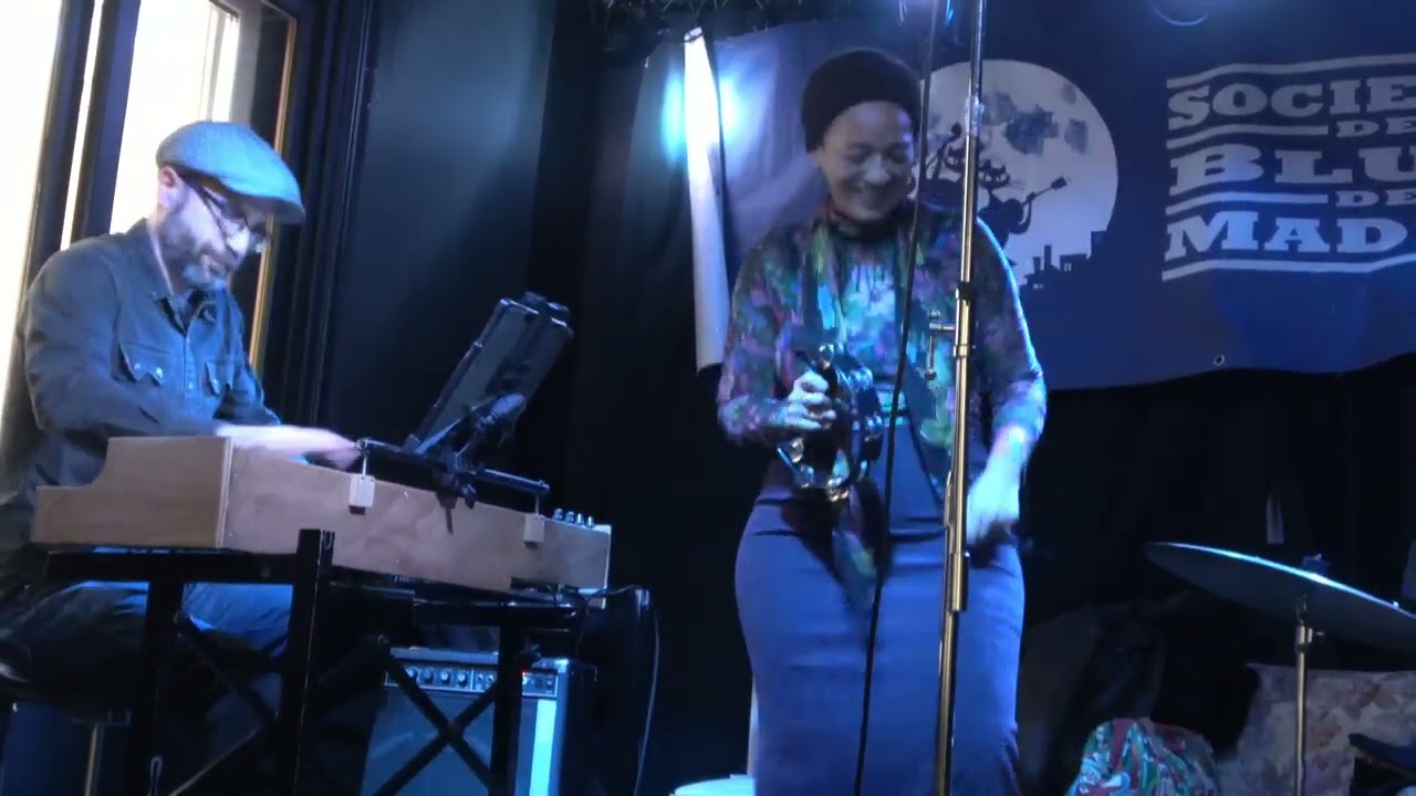 Mayka Edjole, Gabri Casanova y Javi Skunk - Funkier Than a Mosquito’s Tweeter