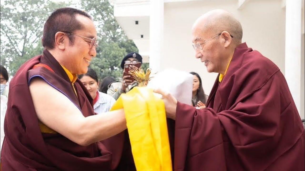 Tai Situ Rinpoche arrived today at Bagdora airport.
