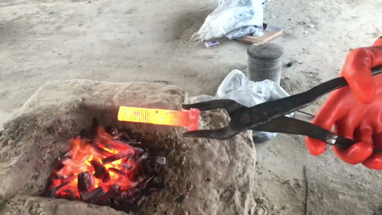 Local Talented Blacksmith Forge a Knife from a Nut Bolt | DIY Knife @crazyskills