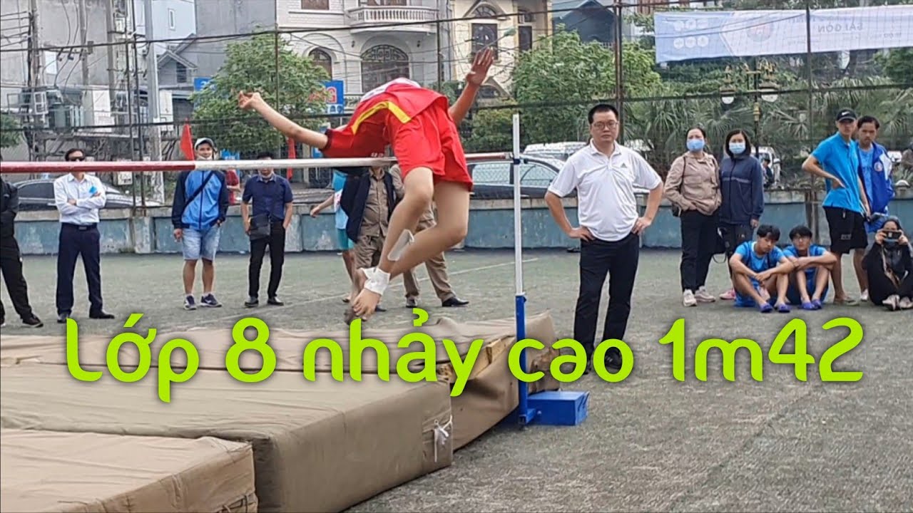 Học sinh lớp 8 TP Hạ Long nhảy cao 1m42 giành huy chương vàng