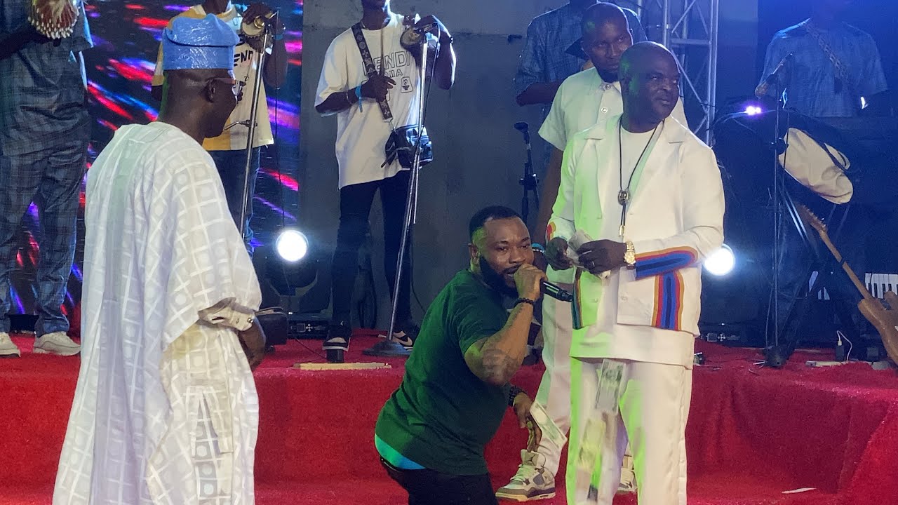 SHANKO RASHIDI SPITS FIRE ON STAGE AT ABASS OBESERE & FRIENDS CONCERT