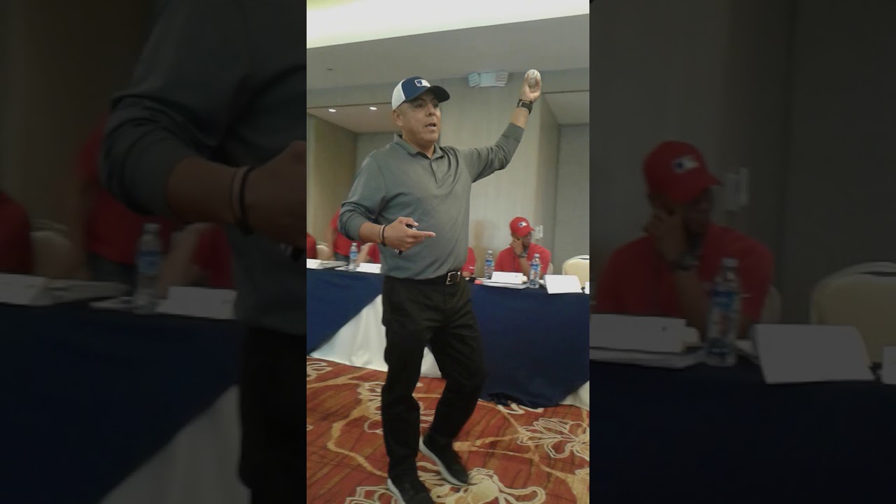 Como lanzar recta de cuatro costuras en el beisbol