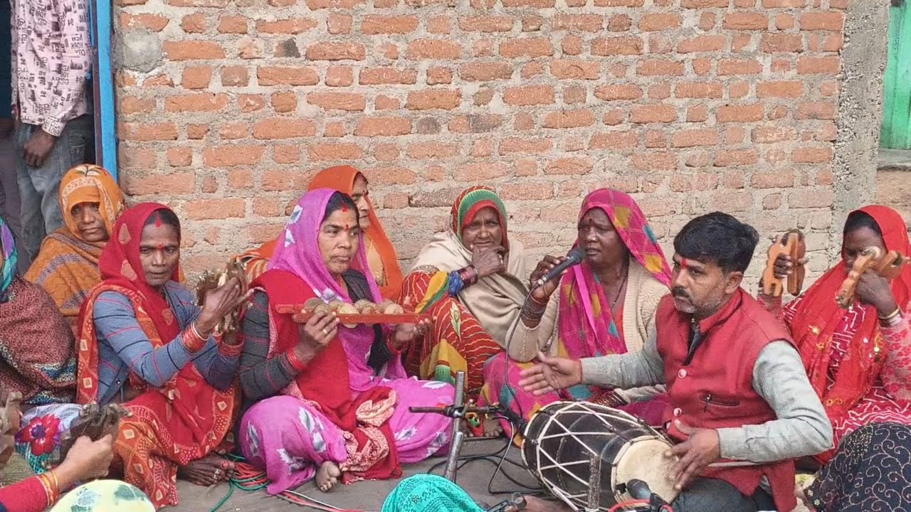 राजा राम यग रांची जब लव कुश राई महिला कीर्तन भजन#comedy #funny