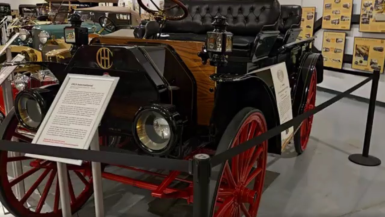 На выставке представлены автомобили International Harvester 1913 года, Otto 1910 года и другие кл...