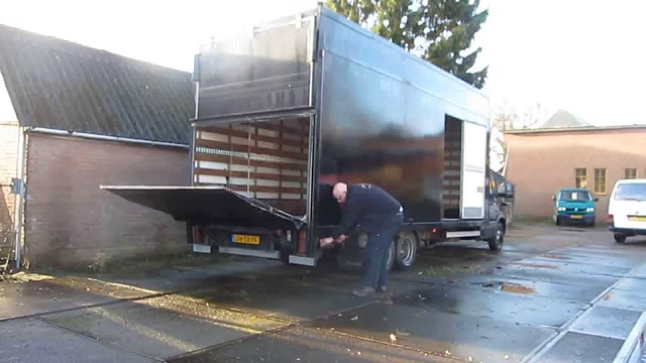 Clixtar Laadklep demonstratie bij van Burik bedrijfswagens