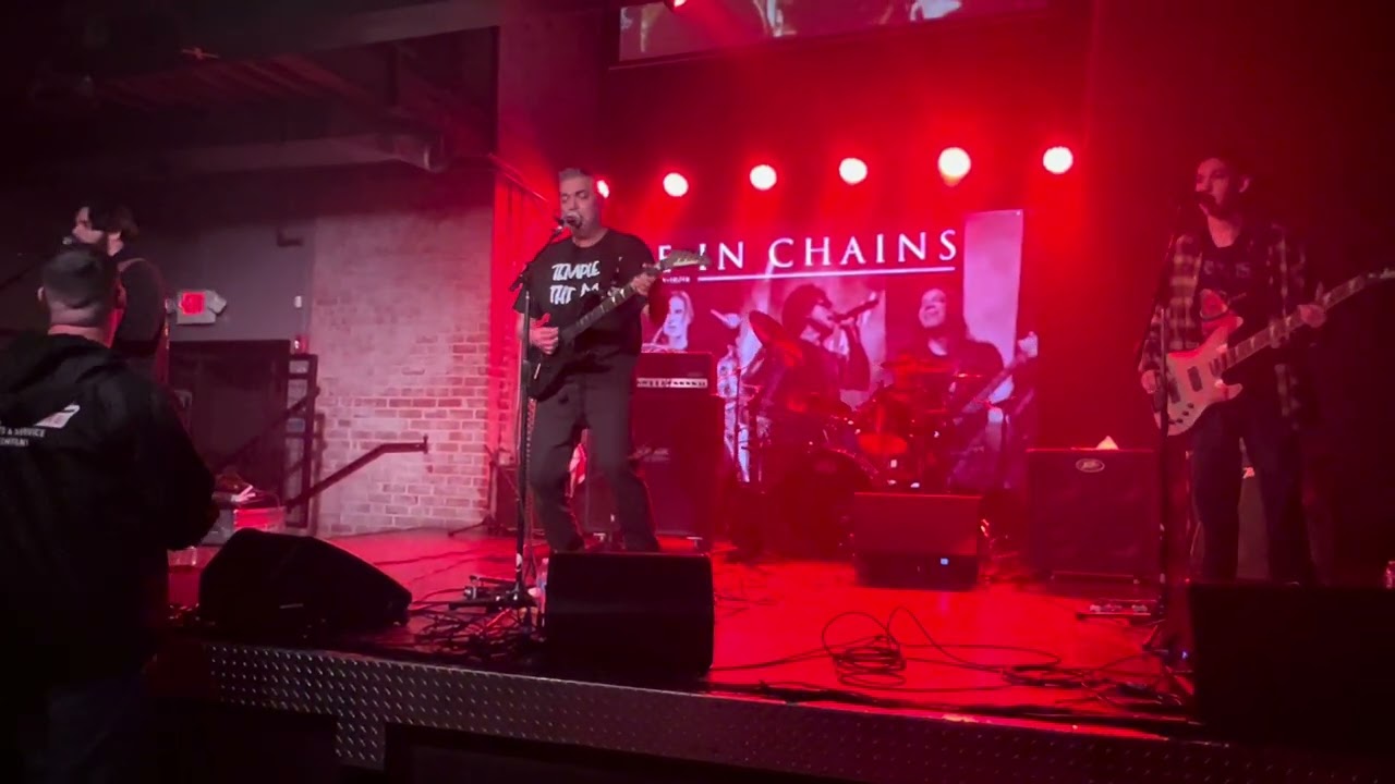 Man In The Box-Alex in Chains Band