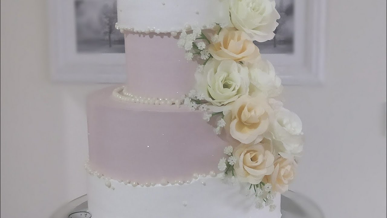 Bolo de Andar muito lindo e delicado
