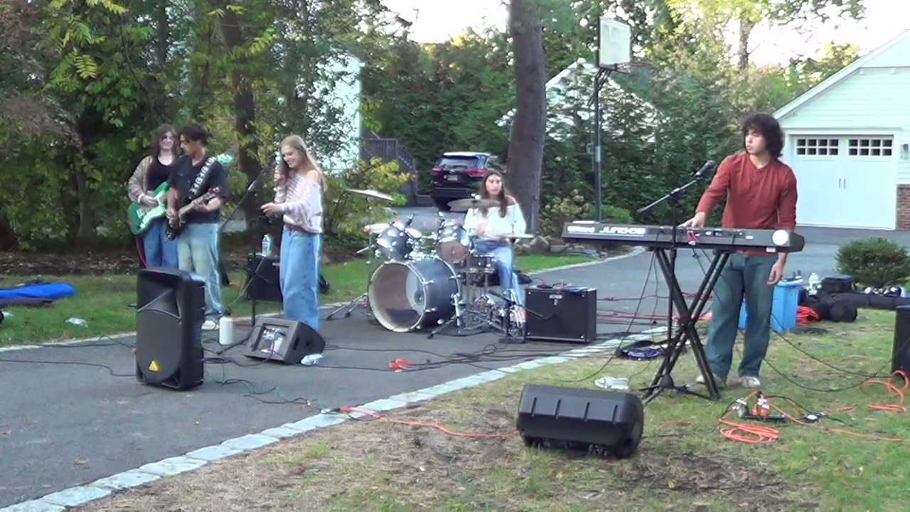 Thriller Dizzy Lizard Chatham Block Party 10.18.2025