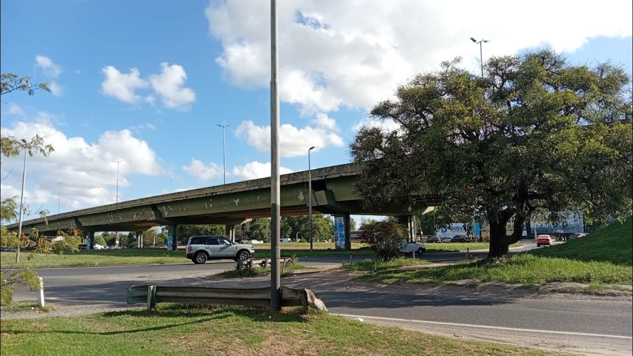Paseo a la rotonda de alpargatas hasta el cruce 