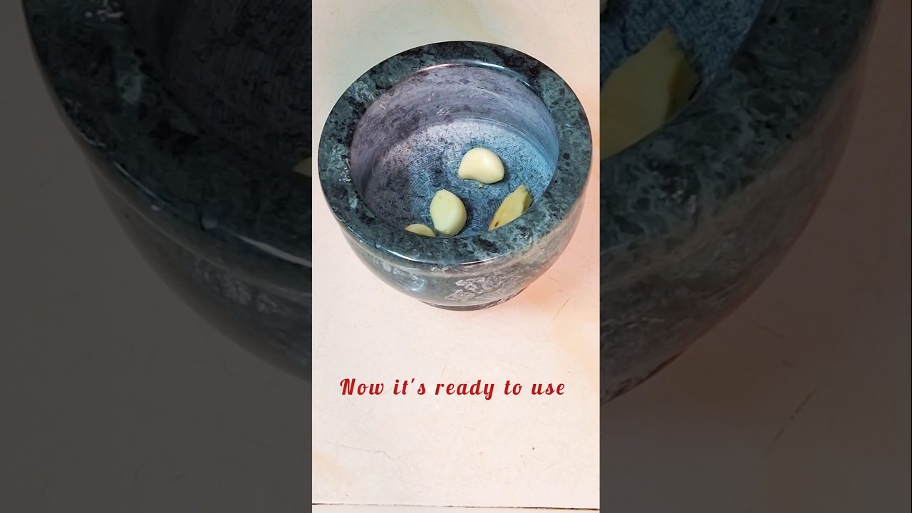 Marble mortar and pestle seasoning. #seasoning#mortarpestle#food#shorts