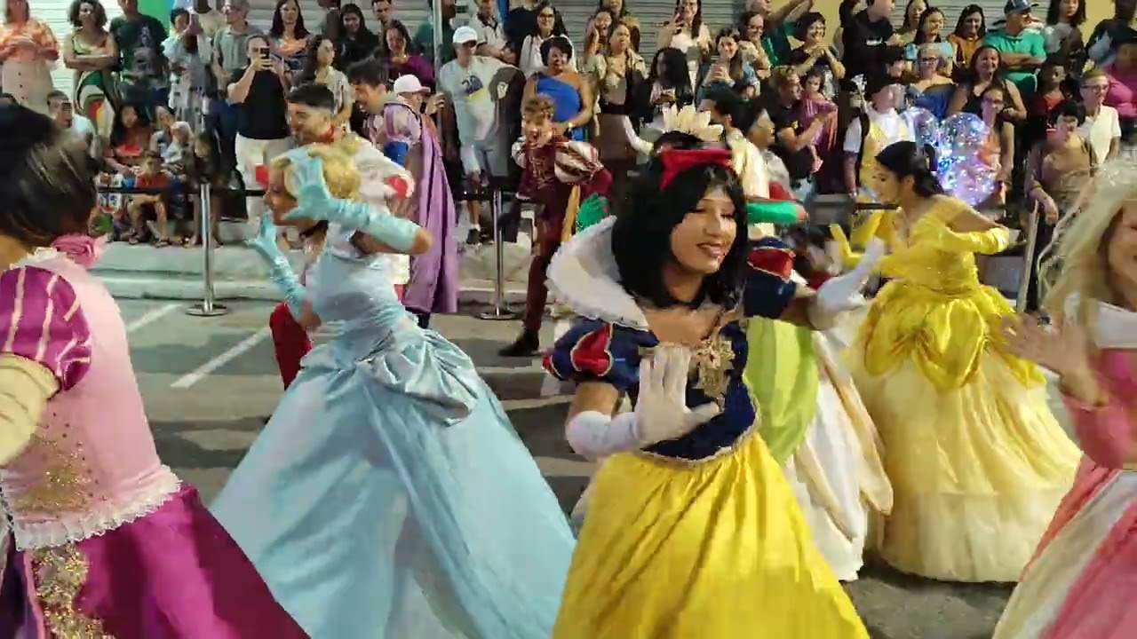 Desfile do Natal Luz Coité.
