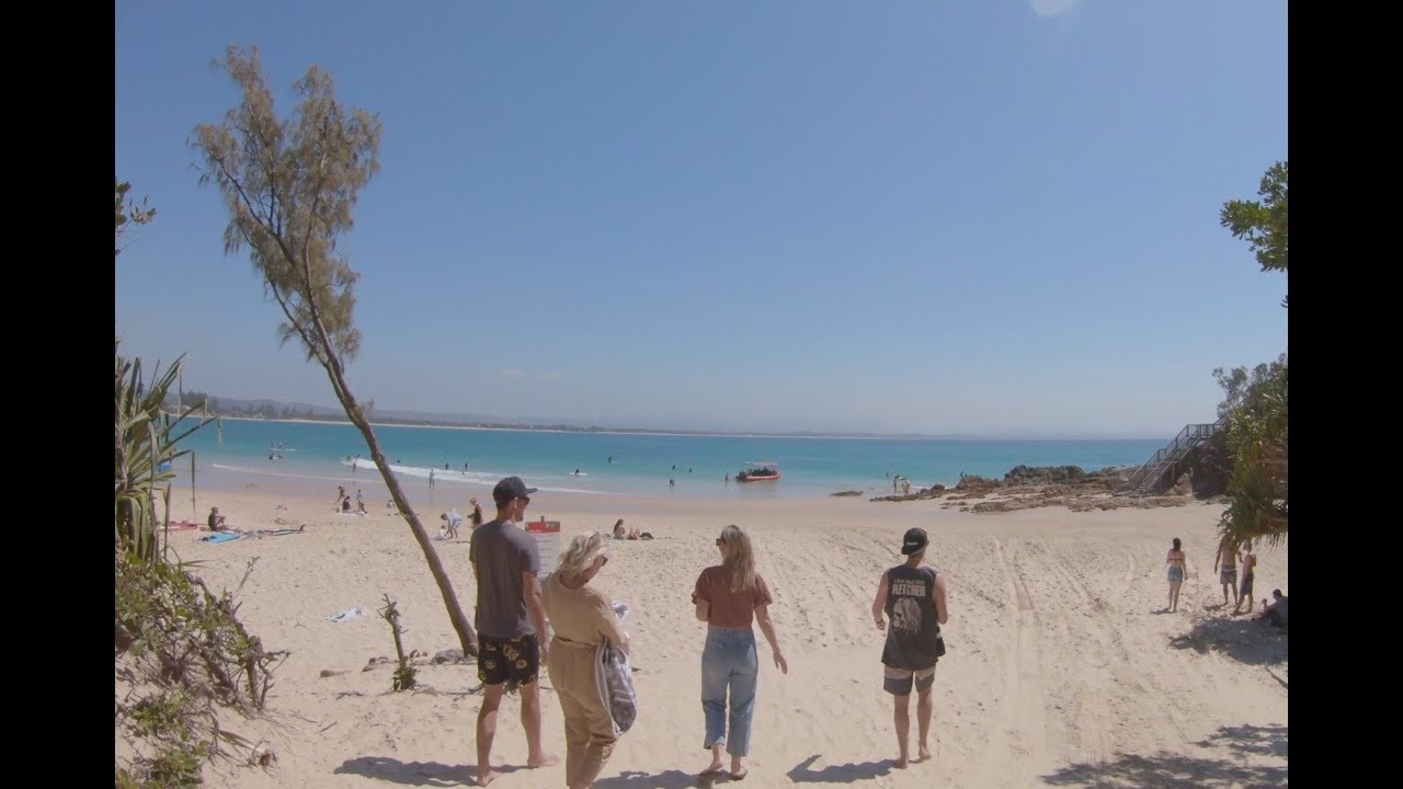 BYRON BAY beach day at The Pass