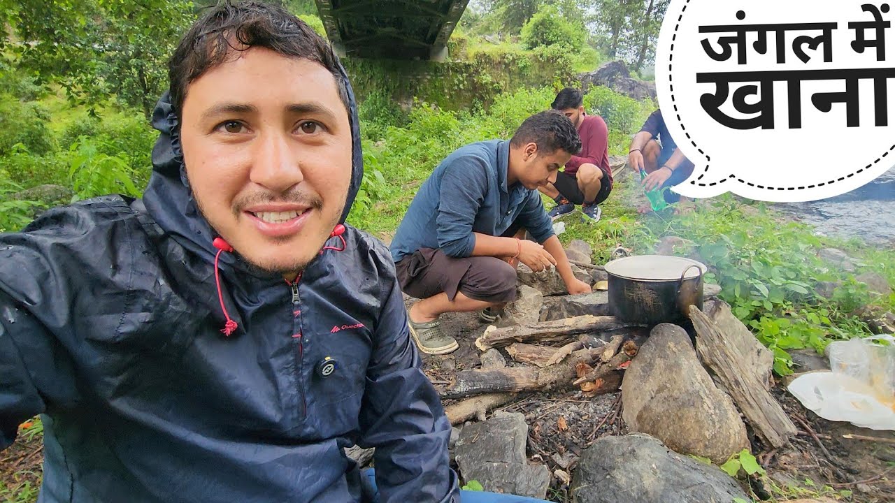 भयंकर बारिश में नदी किनारे बनाया खाना || Pahadi Lifestyle Vlog || Cool Pahadi 