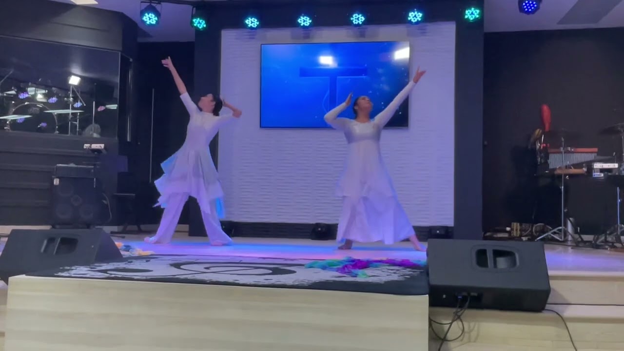 Danza Simple Adoración (Maverick City) por Alanis y Amanda