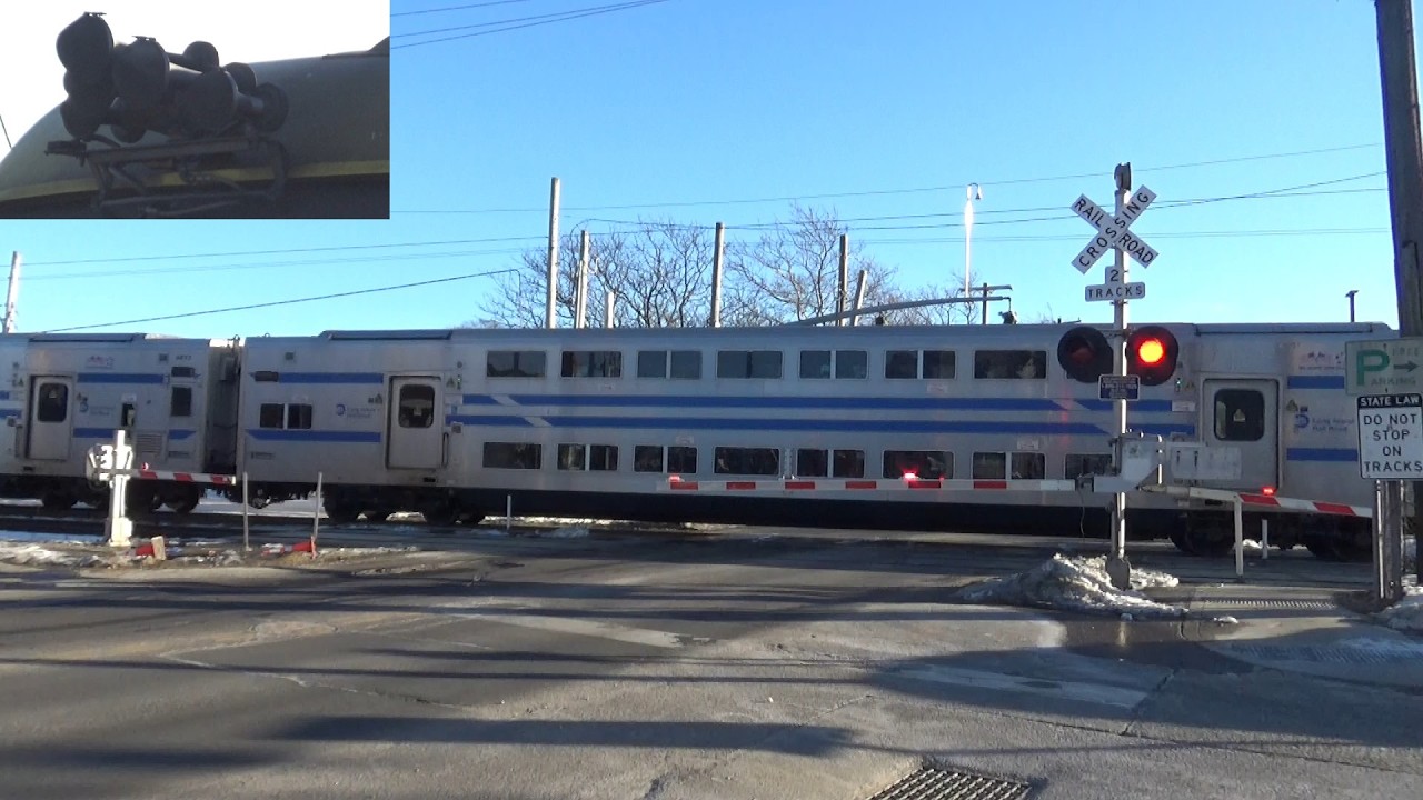 LIRR 423 (Ex: 507) Double Decker to Patchogue with K5LLA - Islip Ave Railroad Crossing - Islip NY