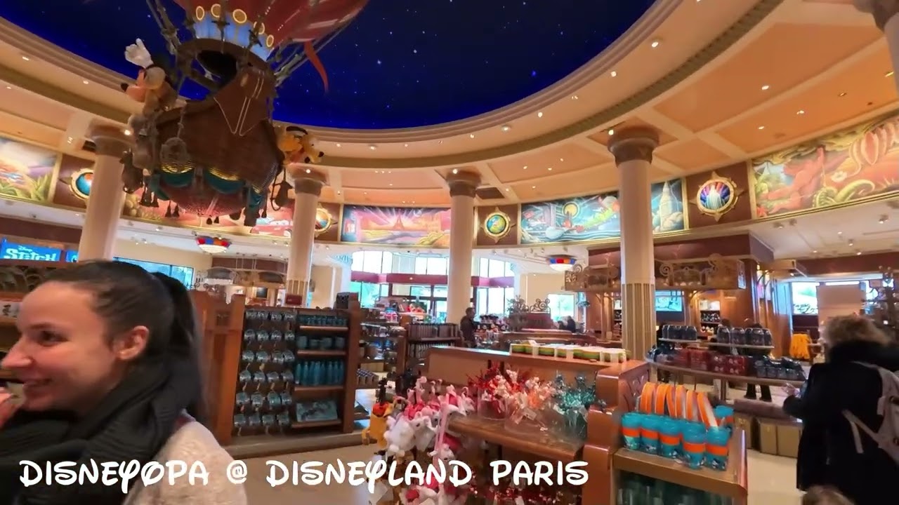 WORLD OF DISNEY 7/8 - SHOP WALK THROUGH - Disneyland Paris - DisneyOpa