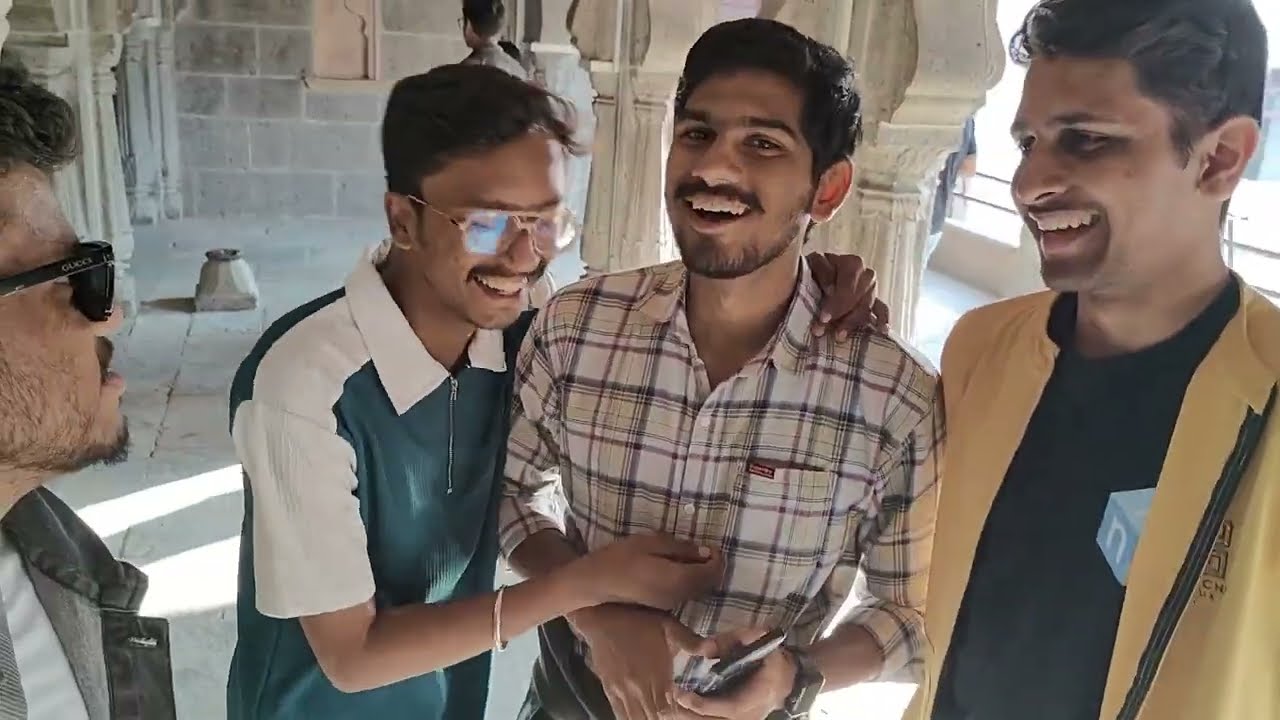 Exploring the most famous food in Indore : MP vlog #5