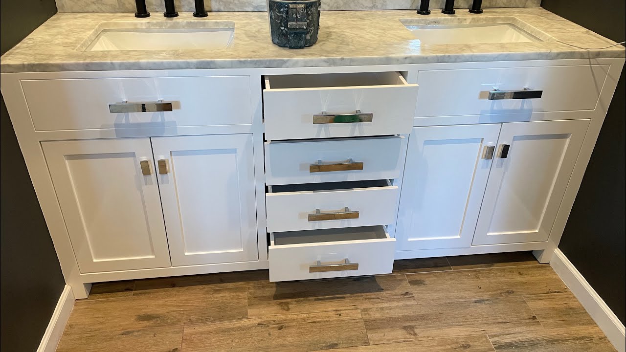 How to paint a Vanity (Como pintar un gabinete de baño)
