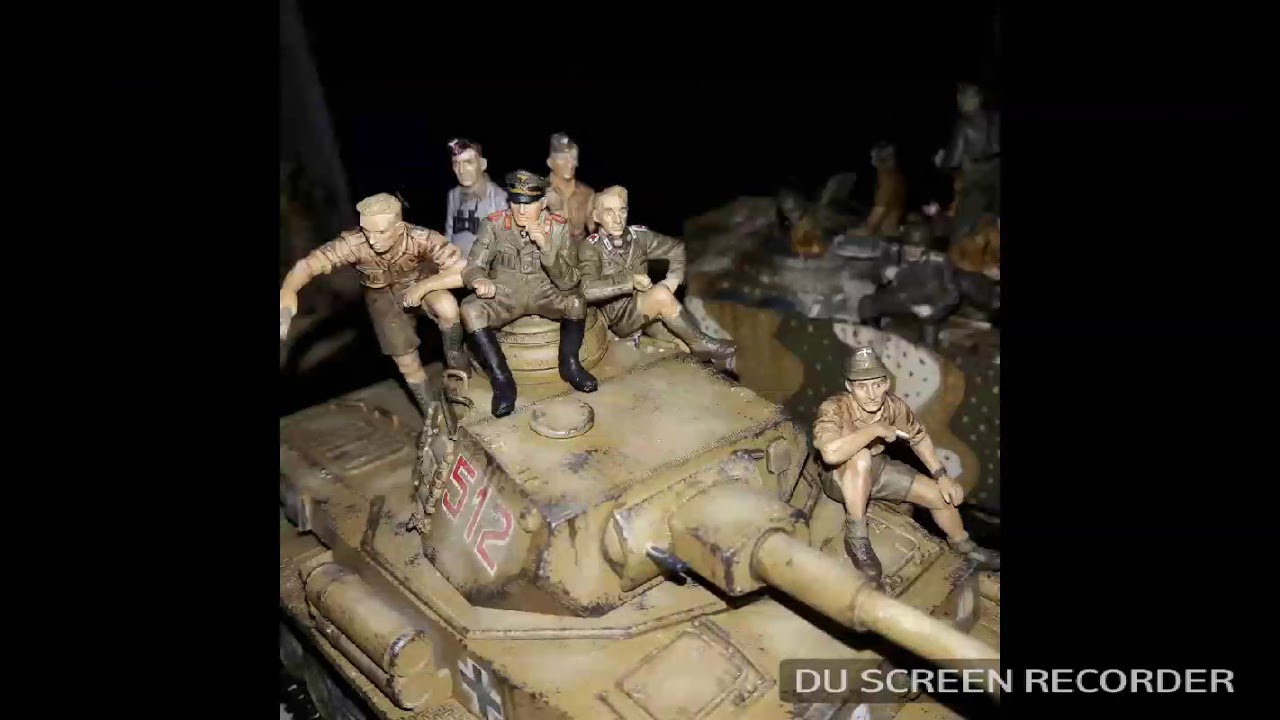 Master Box Limited WWII Rommel & German Tank Crew DAK. Academy PzKpfw IV Ausf H/J