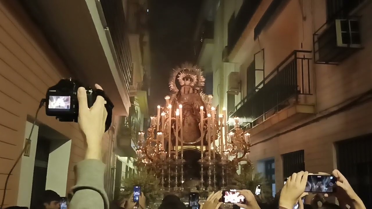 Pasan los Campanilleros version cantada Virgen del Rosario de San Vicente 01/11/2023