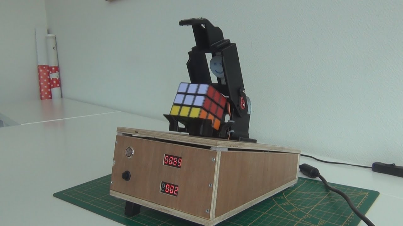 Rubik's cube solver robot, with Raspberry Pi and Picamera