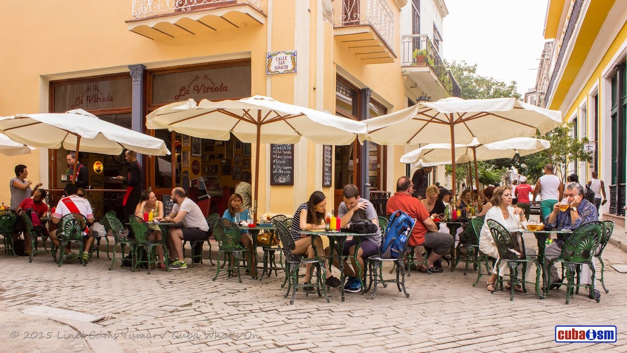 RESTAURANT LA VITROLA EN LA HABANA VIEJA, CUBA