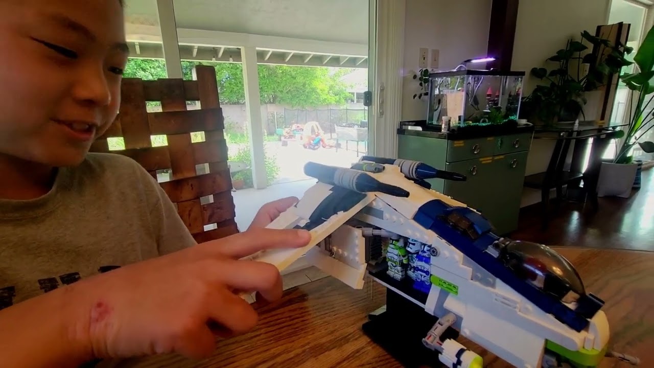 MOC REVIEW: Umbara LAAT Gunship by LSWfiend
