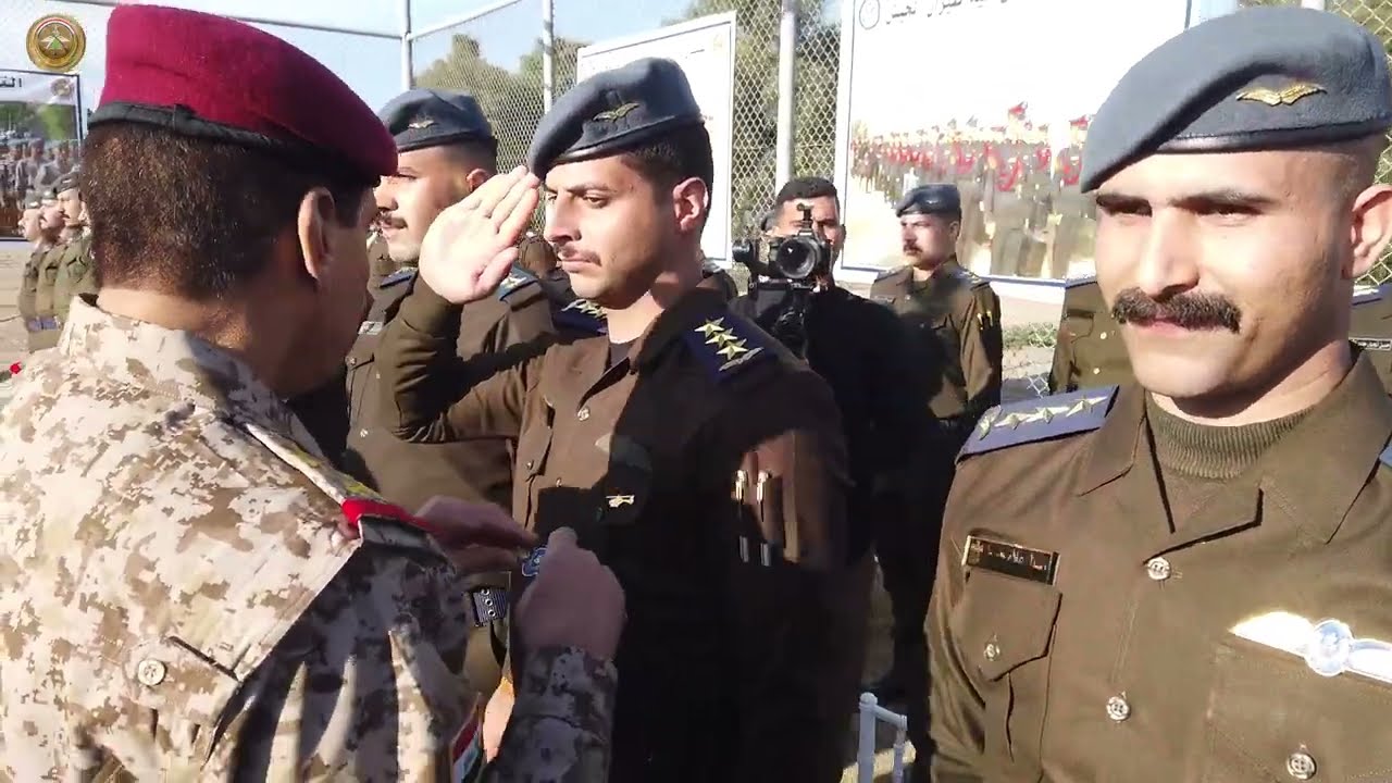قيادة طيران الجيش تحتفل بتخرج كوكبة جديدة من الضباط الطيارين الرقم (17)