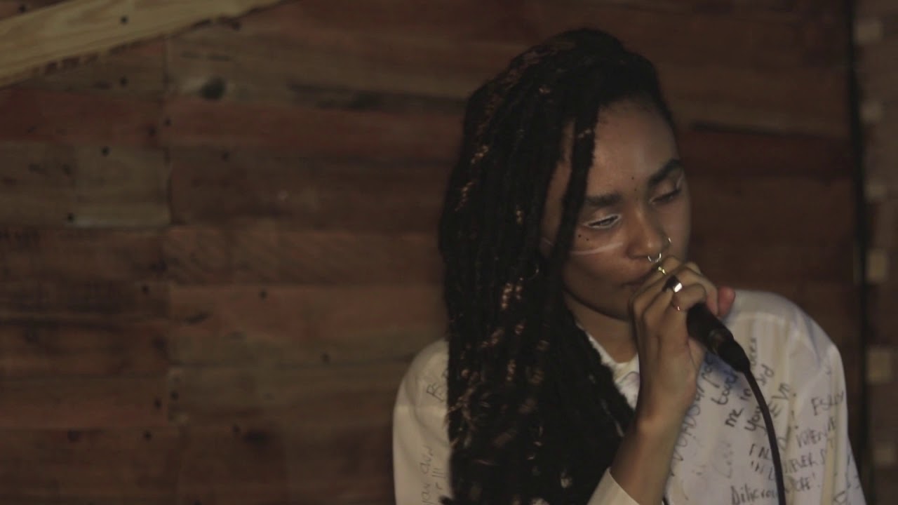 Sió  - A dream away  by UPZ Cuebur remix live in Cape town