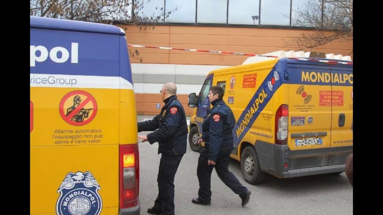 GPG UOMINI IN DIVISA