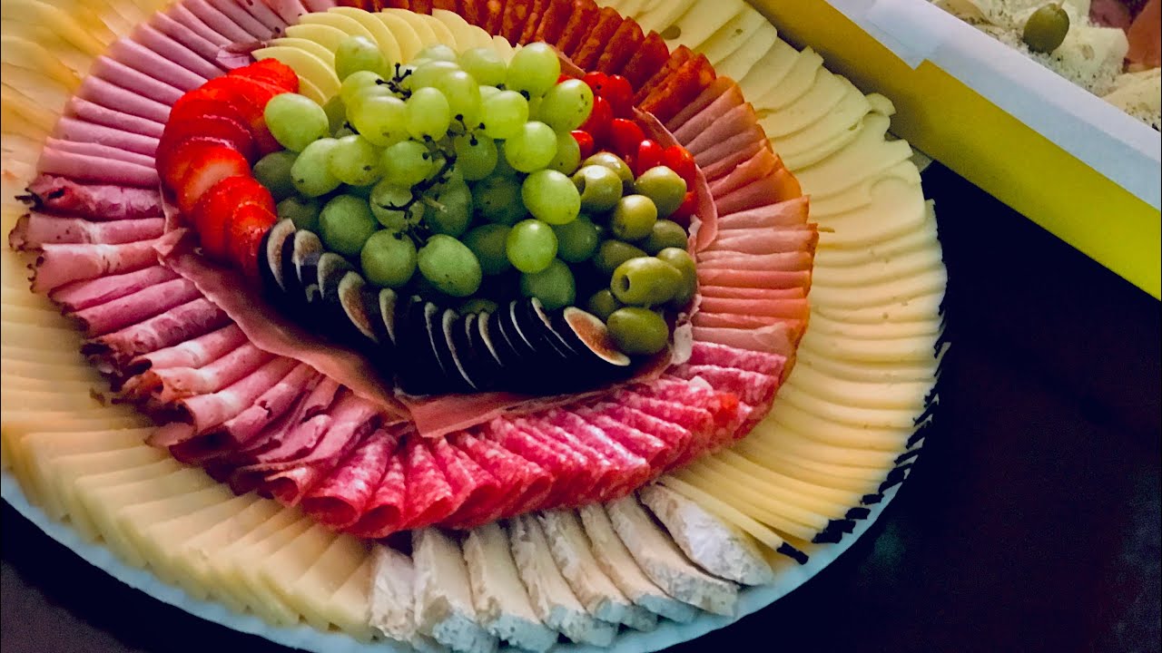 COMO PREPARAR UNA TABLA DE QUESOS Y CARNES FRÍAS Y JAMÓN SERRANO, how to make a cheese plate