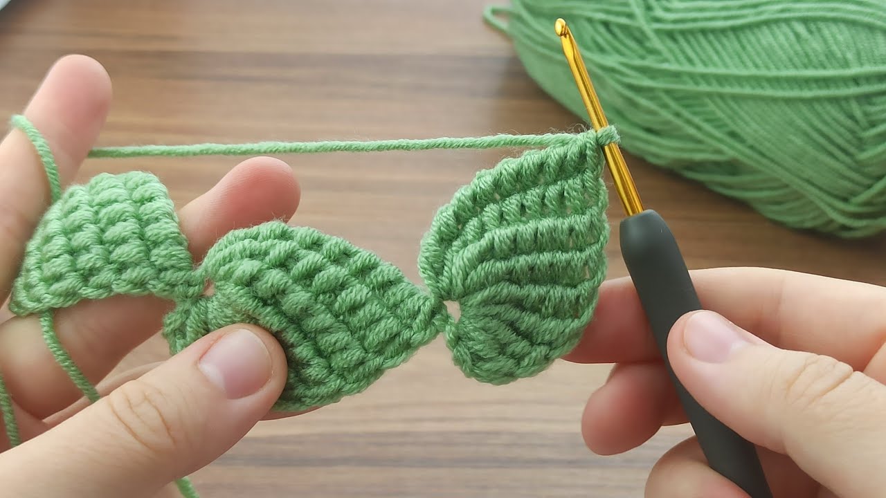Amazing 💯👌Very easy leaf pattern Tunisian crochet headband making #crochet #blanket