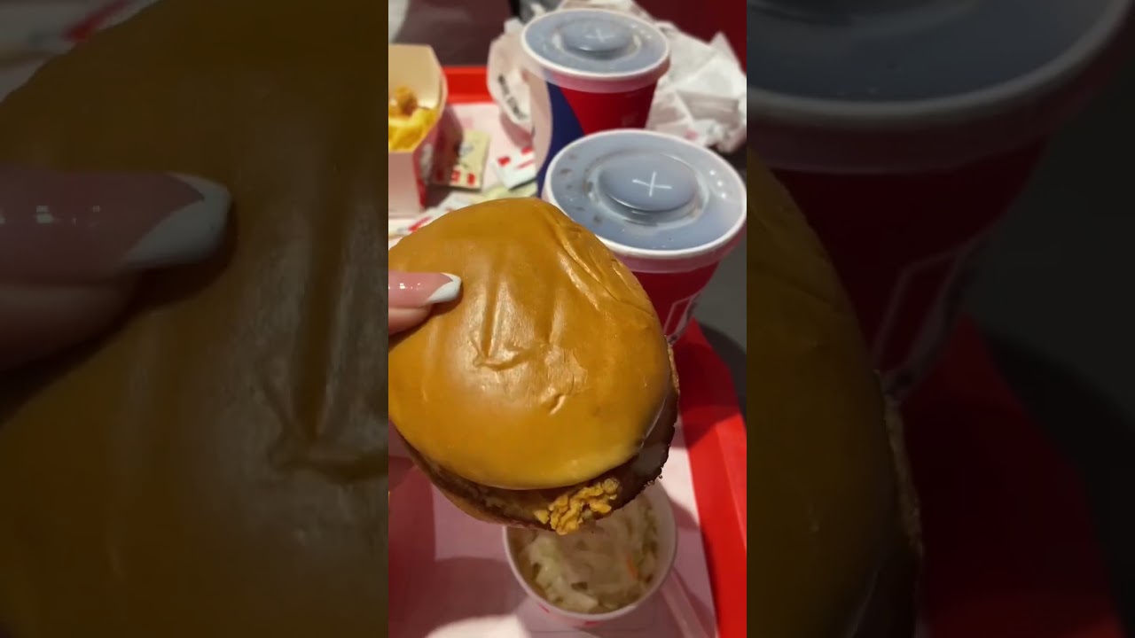 Fiyat performans &uuml;r&uuml;n&uuml; diyebiliriz #fyp #kfc #short  #shortvideo  #instafood #fyp #keşfet #shorts