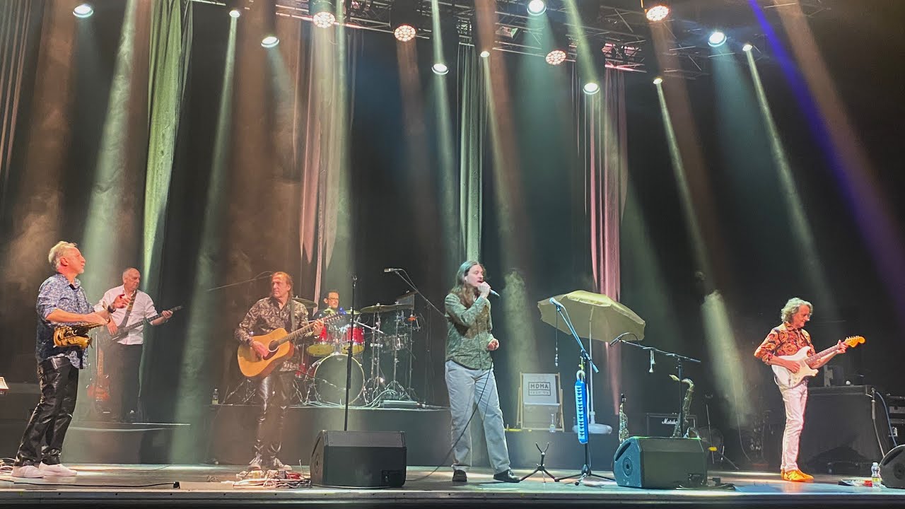 LOGICALTRAMP Live in Brno | Take the Long Way Home + It's Raining Again