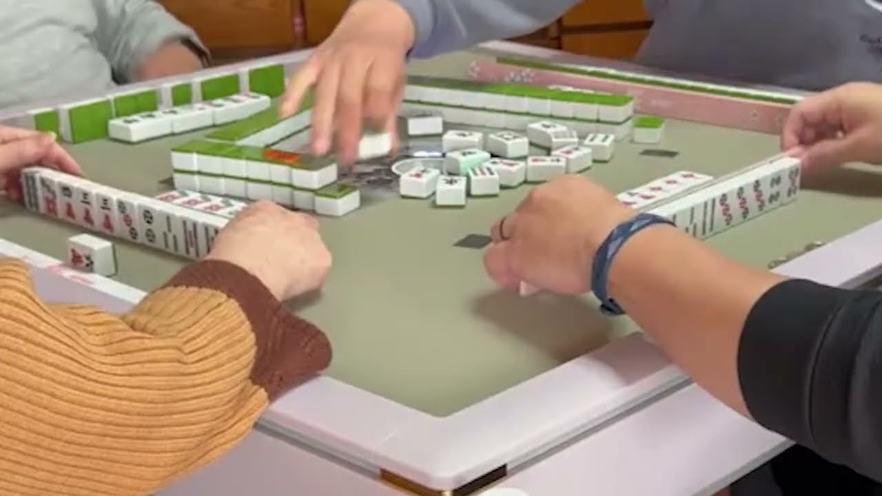 東方不敗 Automatic Mahjong Table 電動麻將桌SINCE 1995開打 東二的連五記錄