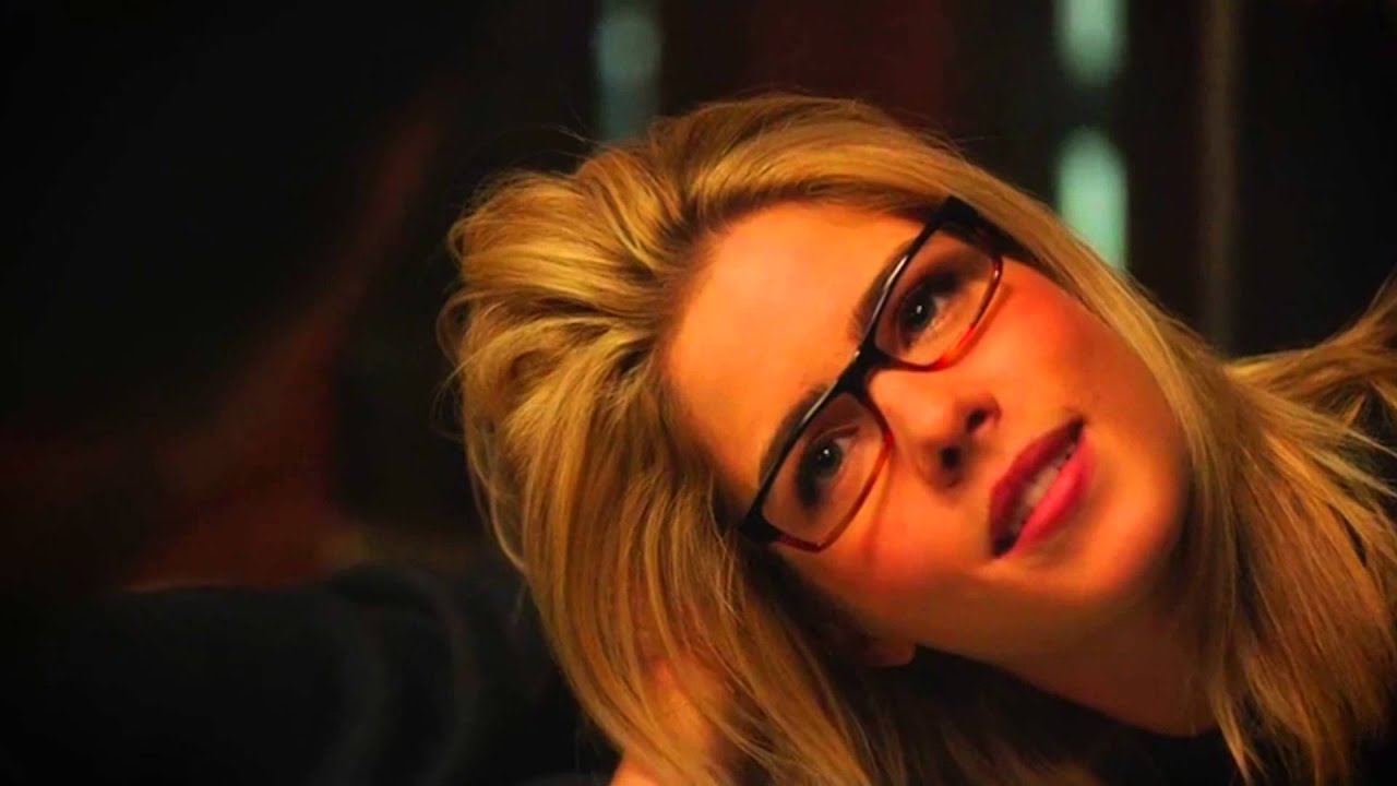 arrow 4x6 oliver and felicity kiss (HD)
