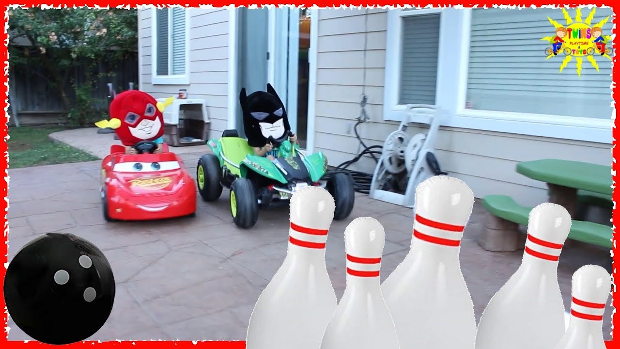 Power Wheels Giant Inflatable Bowling Set