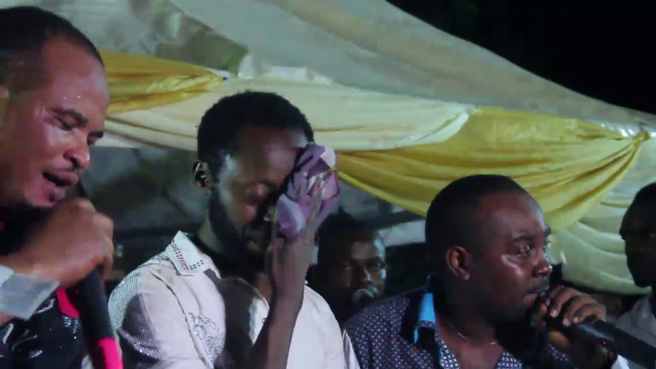 Evang. Nnamdi Enweni..Ihe banyere gi. Live stage performance