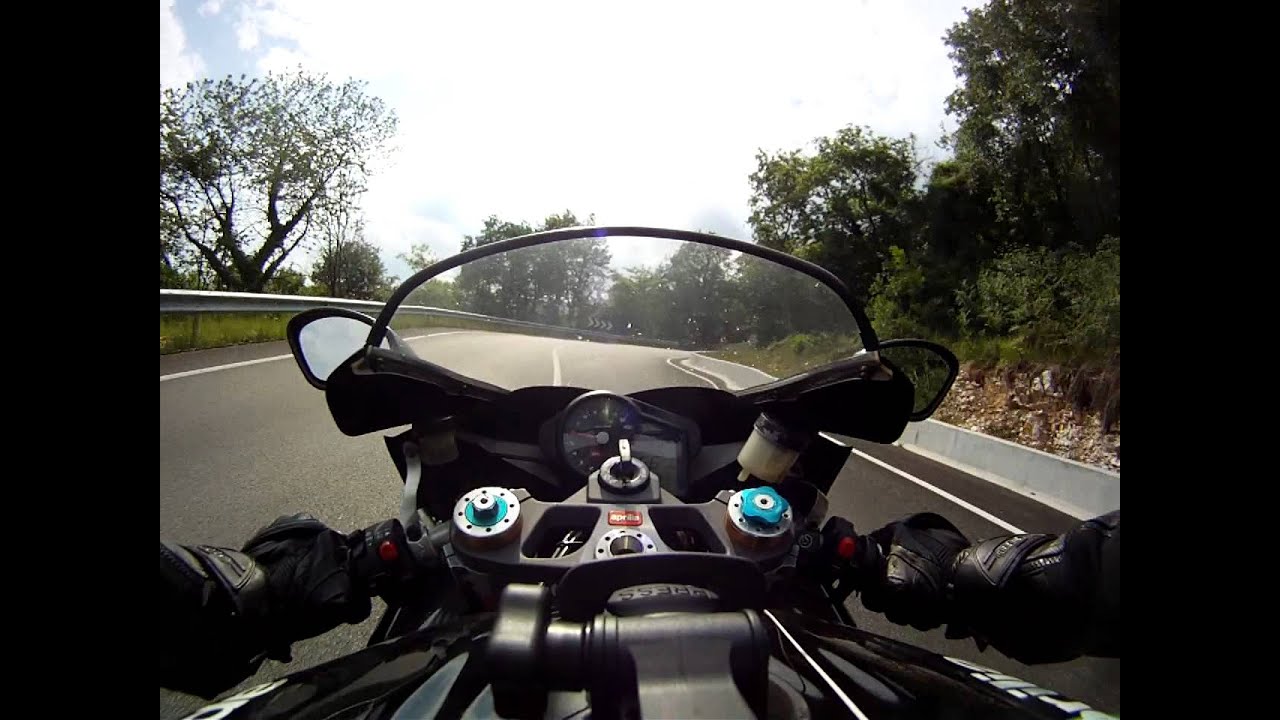Salita Piancavallo Aprilia RSV 1000 Factory