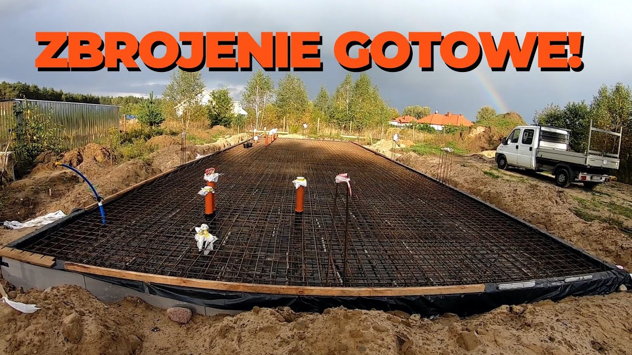 27. Górna warstwa zbrojenia płyty fundamentowej. Wkrótce zalewanie betonem C20-25 (B25) W8.