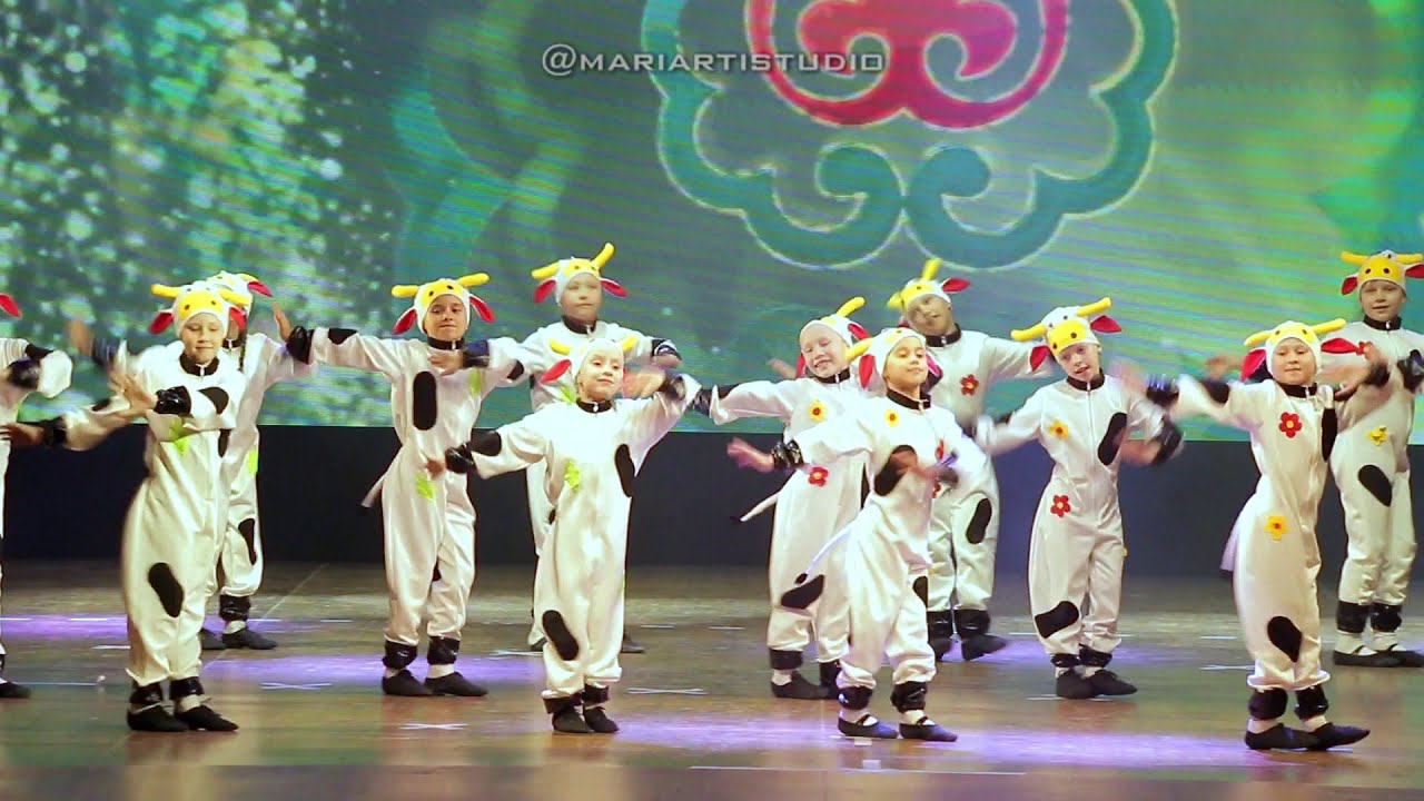 Детский театр танца Дорога из города / танец Родная деревня